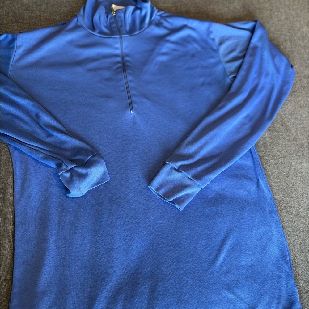 Patagonia women’s Blue Quarter-Zip Pullover has flaws size M